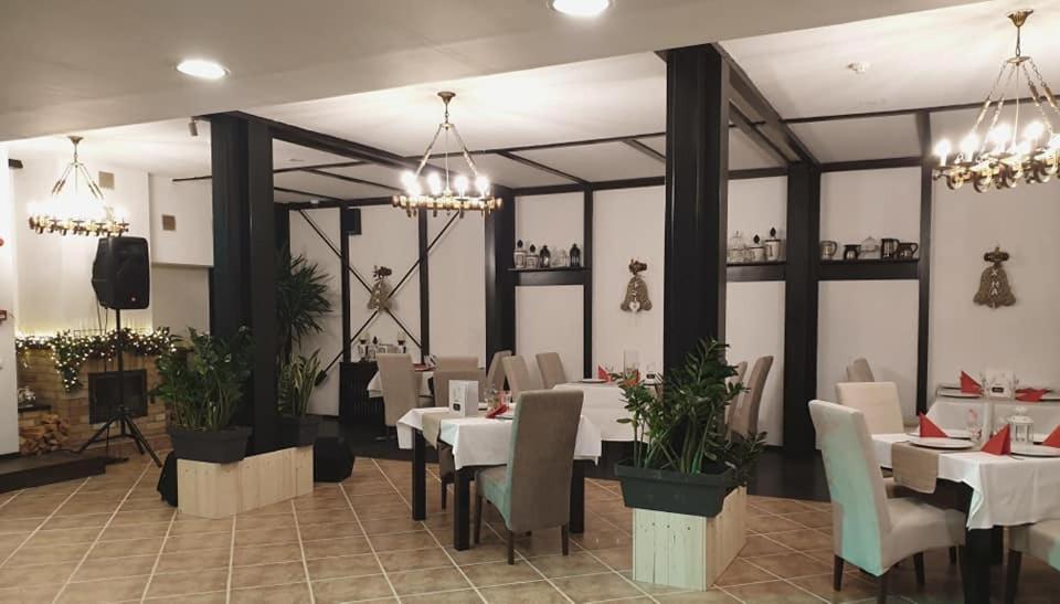 Hotel Regina シナヤ エクステリア 写真